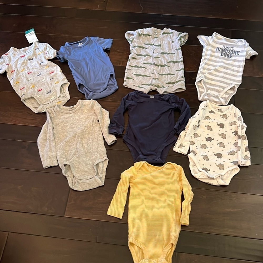 H & M Carter onesie bundle boys 9-12 months EUC
